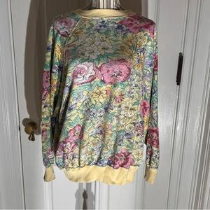 Vintage Forenza sportwear large floral sweatshirt 80s yellow women’s S217